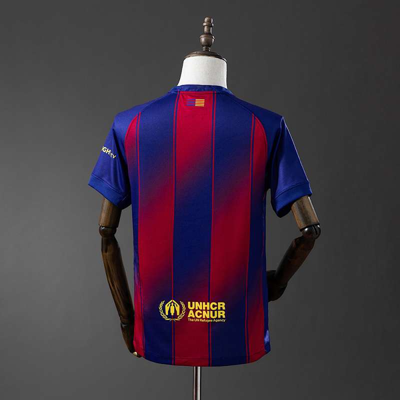 Vista posterior de una camiseta del FC Barcelona